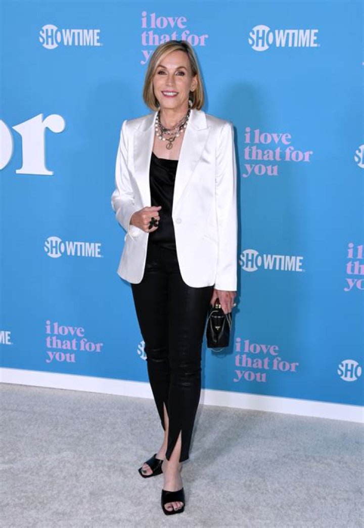 Bess Armstrong Net Worth