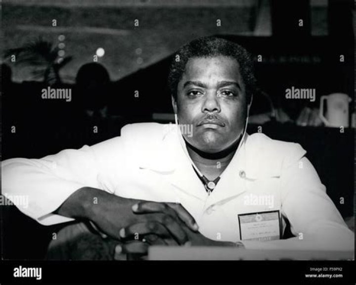 Cecil Dennis