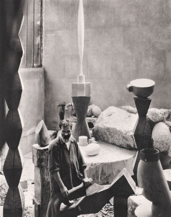 Constantin Br&acirc;ncuși