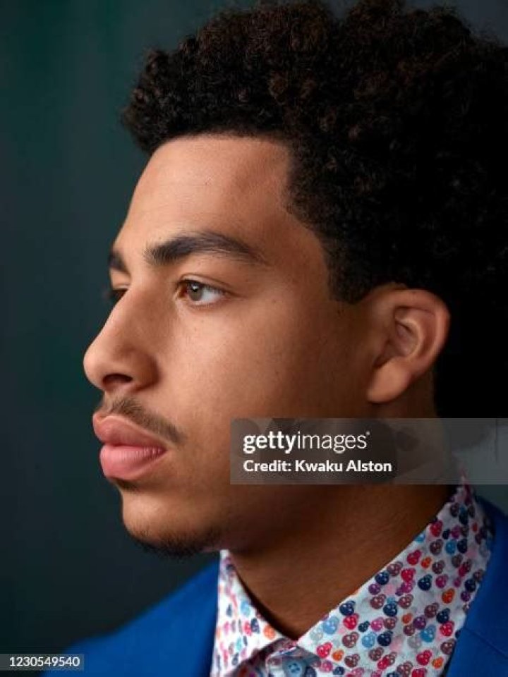Marcus Scribner as Andre Johnson Jr with Yara Shahidi in Grown-ish