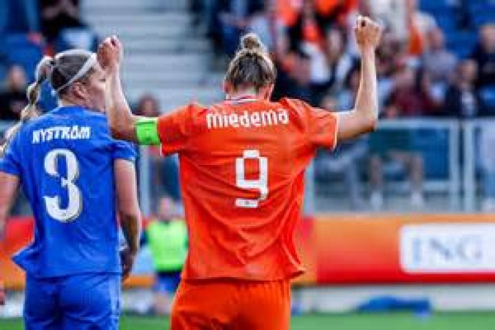 Vivianne Miedema Vivianne Miedema
